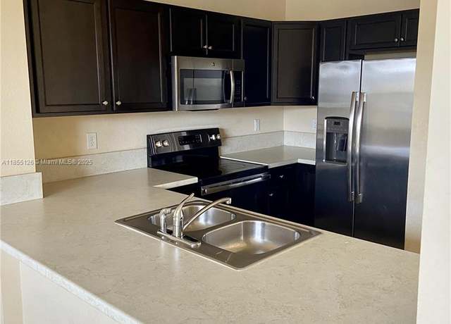 Property at 134 SE 28th Ter #21, Homestead, FL 33033, 3 beds, 2 baths