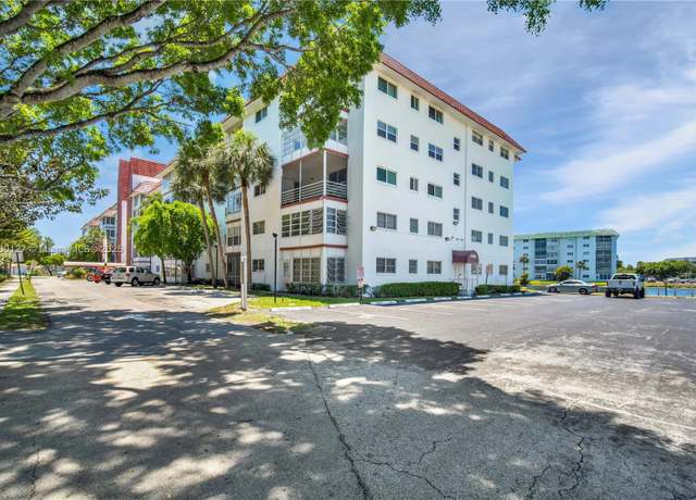 Property at 4750 NW 22nd Ct #518, Lauderhill, FL 33313, 1 bed, 1.5 baths