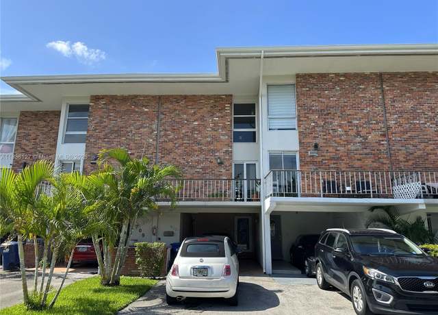 Property at 6707 Brookline Dr #6707, Hialeah, FL 33015, 2 beds, 2.5 baths