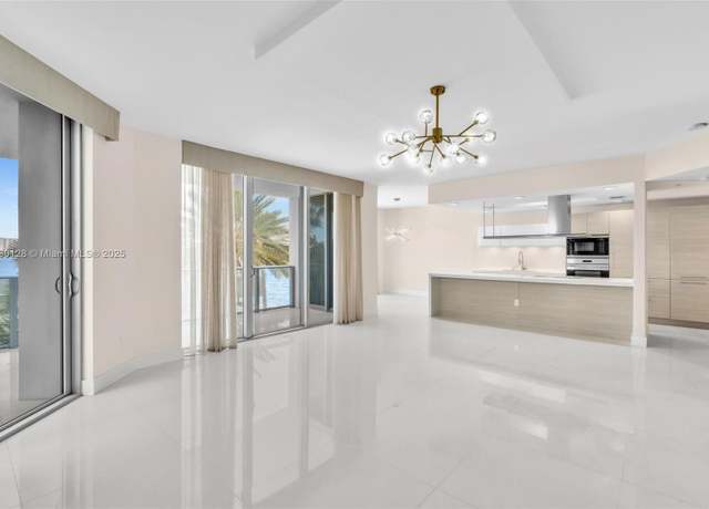 Property at 17301 Biscayne Blvd #210, North Miami Beach, FL 33160, 3 beds, 3.5 baths