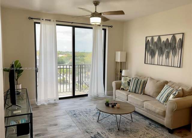 Property at 511 Lucerne Ave #408, Lake Worth, FL 33460, 1 bed, 1 bath