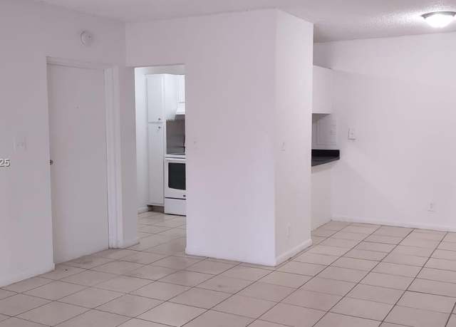 Property at 4009 N University Dr #112, Sunrise, FL 33351, 1 bed, 1 bath