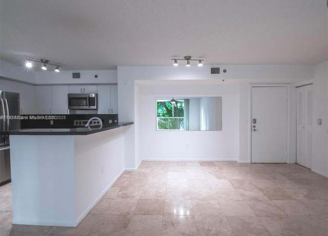 Property at 19501 E Country Club Dr #9306, Aventura, FL 33180, 2 beds, 2 baths