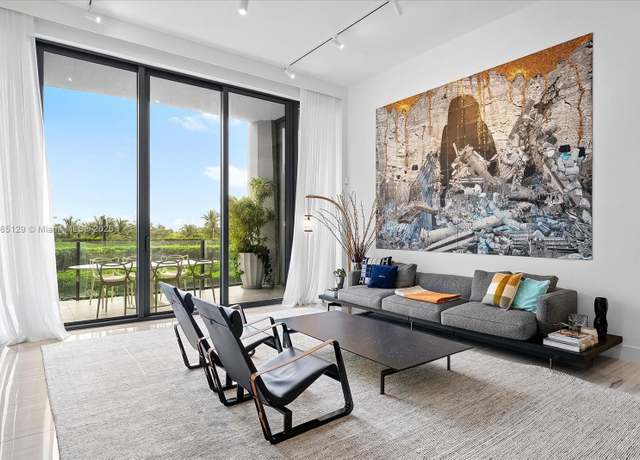 Property at 2811 S Bayshore Dr Unit 4C, Miami, FL 33133, 2 beds, 2.5 baths