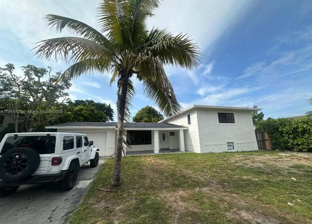 Property at 1325 NE 203rd St, Miami, FL 33179, 5 beds, 4 baths
