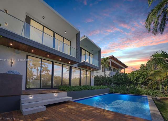 Property at 5825 Alton Rd, Miami Beach, FL 33140, 6 beds, 5 baths