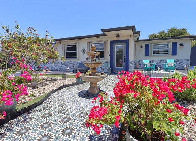 Property at 101 NE 9th Ave, Hialeah, FL 33010, 4 beds, 4 baths