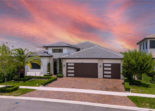 Property at 4299 SW 176th Ave, Miramar, FL 33029, 4 beds, 2.5 baths