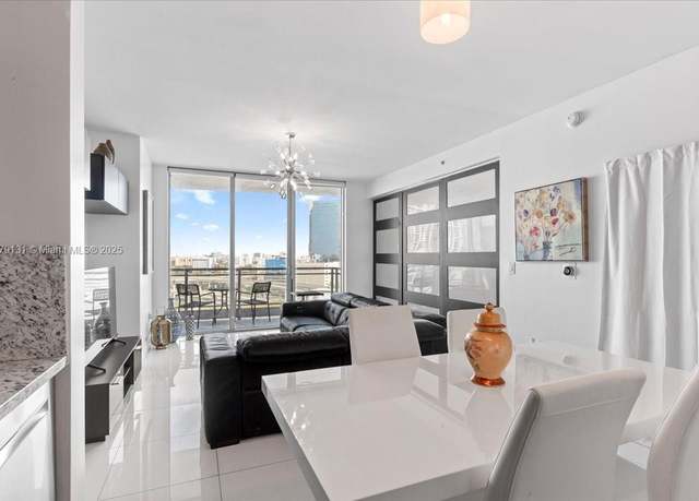 Property at 90 SW 3rd St #1607, Miami, FL 33130, 1 bed, 1 bath