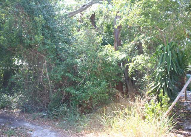 Property at 815 Madrid Rd, Key Largo, FL 33037