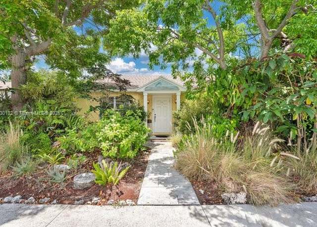 Property at 209 S Palmway, Lake Worth, FL 33460, 4 beds, 2 baths