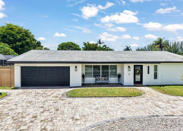 Property at 10401 NW 21st St, Pembroke Pines, FL 33026, 4 beds, 2 baths
