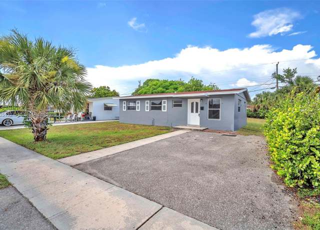 Property at 1408 9th St, West Palm Beach, FL 33401, 3 beds, 2 baths