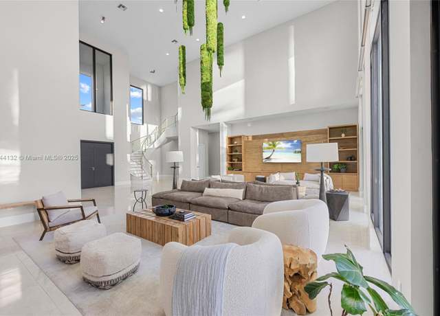 Property at 3275 Islewood Ave, Weston, FL 33332, 7 beds, 8.5 baths