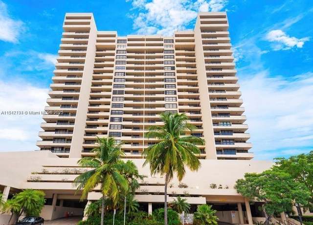 Property at 2555 Collins Ave #506, Miami Beach, FL 33140, 2 beds, 2 baths