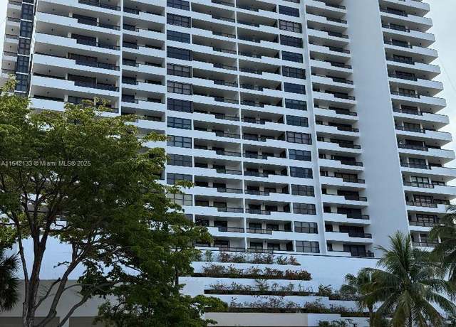 Property at 2555 Collins Ave #506, Miami Beach, FL 33140, 2 beds, 2 baths
