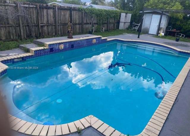 Property at 21052 SW 97th Pl, Cutler Bay, FL 33189, 4 beds, 2 baths