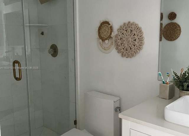 Property at 3500 Mystic Pointe Dr #1804, Aventura, FL 33180, 2 beds, 2 baths