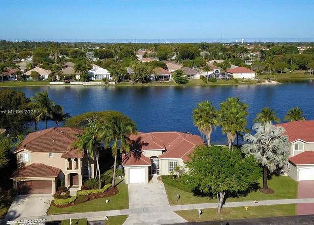 Property at 610 SE 30th Dr, Homestead, FL 33033, 4 beds, 2 baths