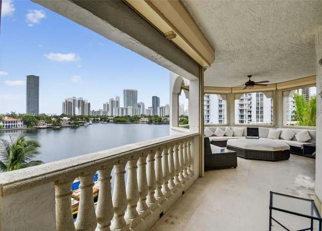Property at 19925 NE 39th Pl #404, Aventura, FL 33180, 3 beds, 4 baths