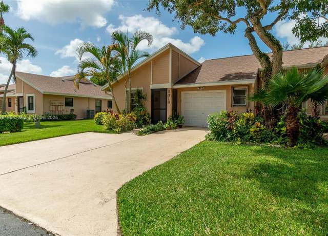 Property at 8318 Springtree Rd, Boca Raton, FL 33496, 2 beds, 2 baths