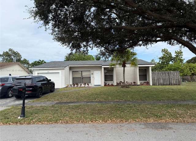 Property at 8631 NW 8th St, Pembroke Pines, FL 33024, 3 beds, 2 baths
