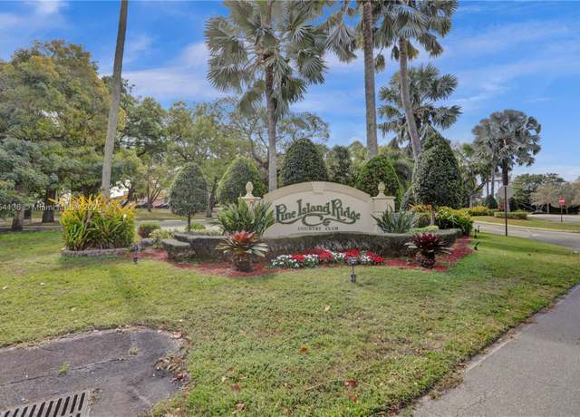 Property at 1524 Whitehall Dr #102, Davie, FL 33324, 2 beds, 2 baths