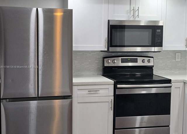 Property at 3711 Van Buren St, Hollywood, FL 33021, 1 bed, 1 bath