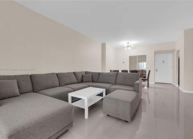 Property at 4400 Hillcrest Dr Unit 107A, Hollywood, FL 33021, 1 bed, 1.5 baths