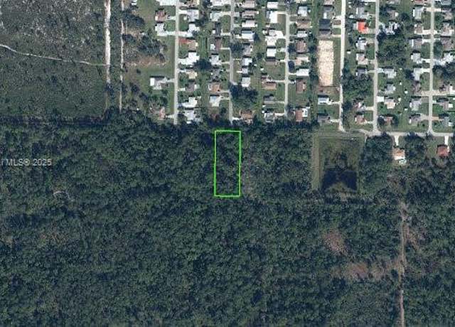 Property at 1908 Daffodil Ave, Sebring, FL 33875