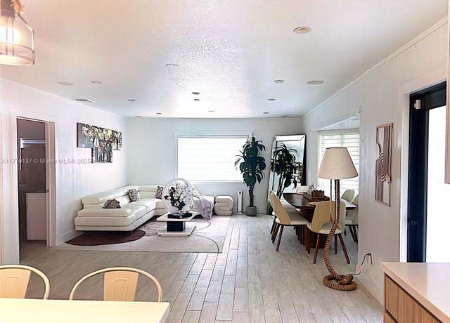 Property at 32595 SW 202nd Ave, Homestead, FL 33030, 3 beds, 2 baths