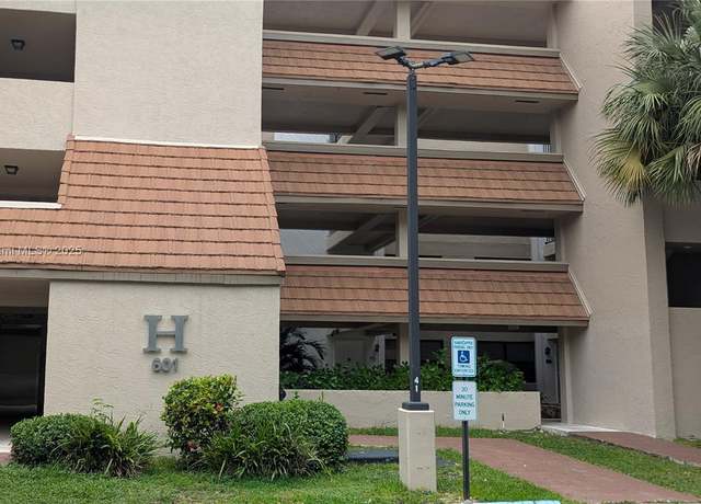 Property at 601 Ives Dairy Rd Unit 405-8, Miami, FL 33179, 2 beds, 2 baths