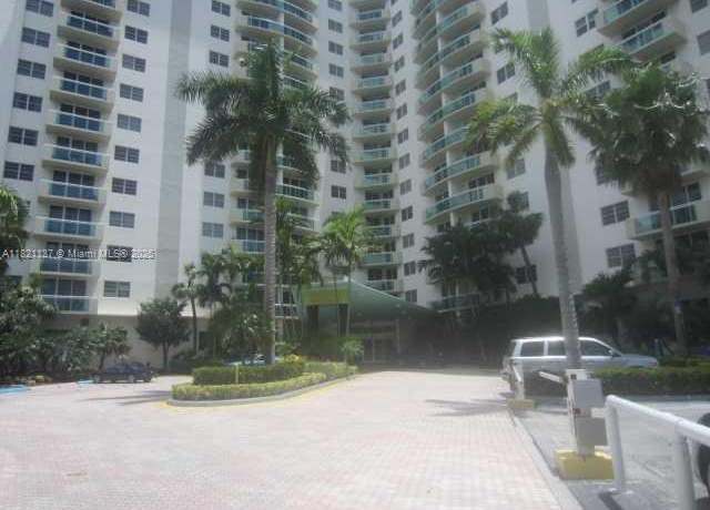 Property at 3001 S Ocean Dr #101, Hollywood, FL 33019, 1 bed, 1 bath