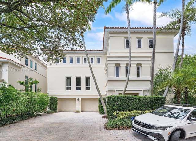Property at 3504 Bayshore Villas Dr, Miami, FL 33133, 5 beds, 4.5 baths