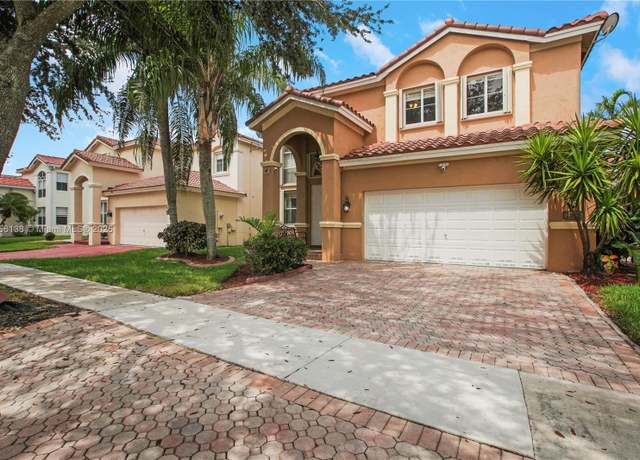 Property at 2310 SW 127th Ave, Miramar, FL 33027, 5 beds, 3 baths