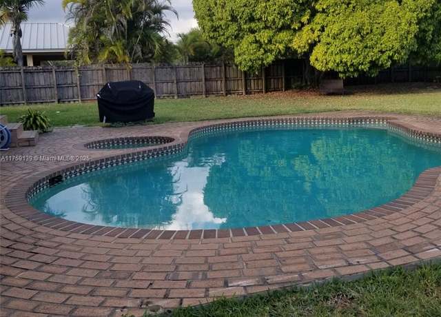 Property at 29841 SW 172nd Ct, Homestead, FL 33030, 5 beds, 3 baths
