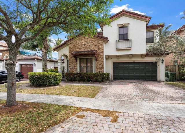 Property at 601 SE 37th Pl, Homestead, FL 33033, 4 beds, 2.5 baths