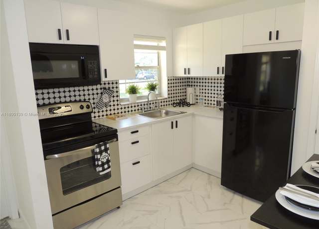 Property at 5156 NE 6th Ave #212, Oakland Park, FL 33334, 2 beds, 1 bath