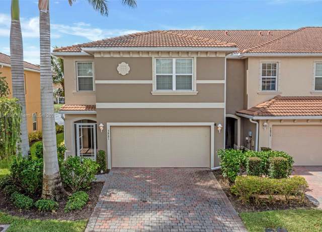 Property at 3881 Burrfield St, Fort Myers, FL 33916, 3 beds, 2.5 baths