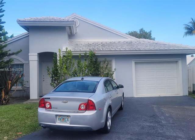 Property at 6151 SW 115th Ave, Miami, FL 33173, 2 beds, 2 baths