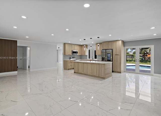 Property at 11811 NW 5th Ct, Plantation, FL 33325, 4 beds, 3 baths