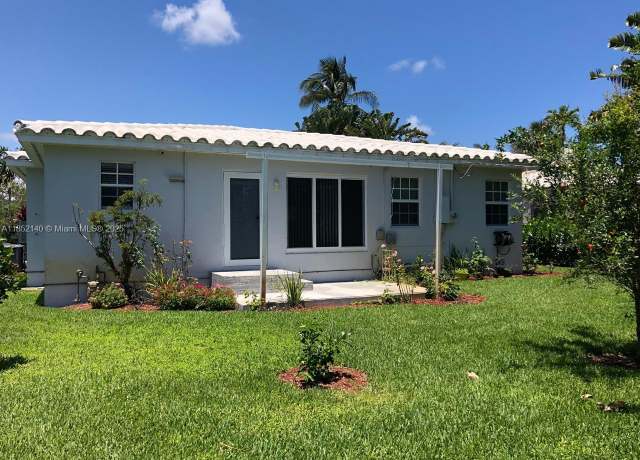 Property at 1538 Funston St, Hollywood, FL 33020, 2 beds, 1 bath