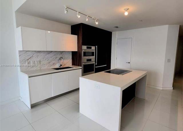 Property at 851 NE 1st Ave #3800, Miami, FL 33132, 1 bed, 2 baths
