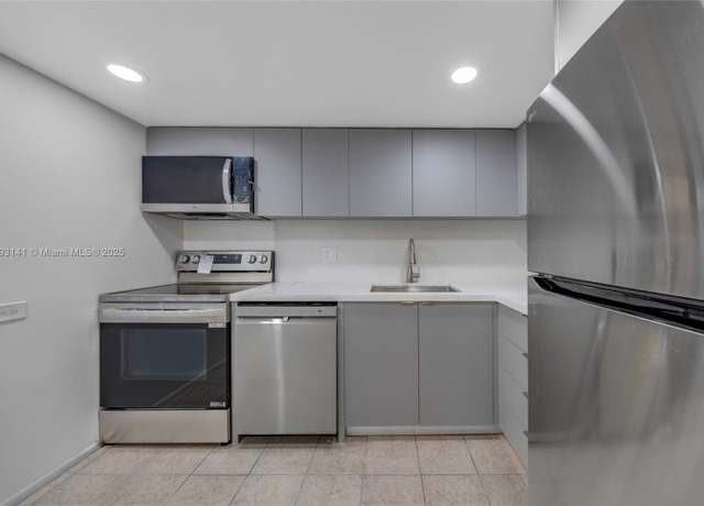 Property at 3670 Inverrary Dr Unit 3G, Lauderhill, FL 33319, 1 bed, 1.5 baths