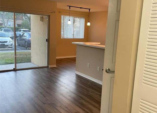 Property at 2640 S University Dr #113, Davie, FL 33328, 1 bed, 1 bath