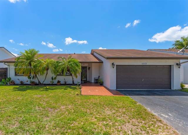 Property at 10020 SW 145th Pl, Miami, FL 33186, 4 beds, 2 baths