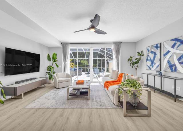 Property at 418 Capistrano Dr, Palm Beach Gardens, FL 33410, 3 beds, 2.5 baths