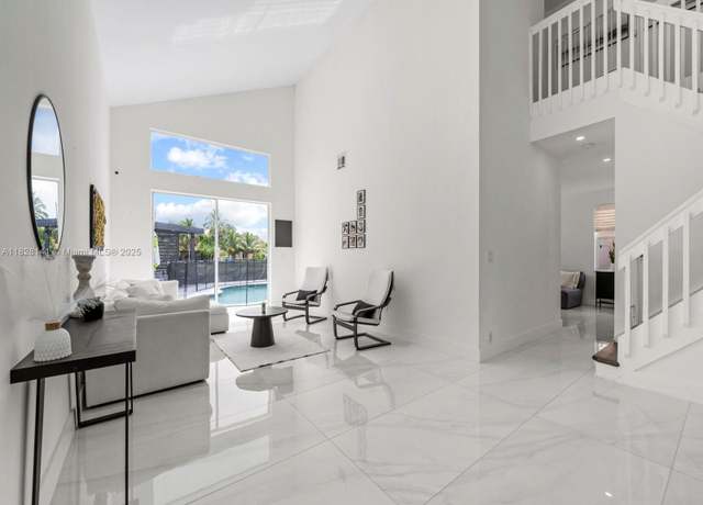 Property at 171 NW 152nd Ave, Pembroke Pines, FL 33028, 3 beds, 2.5 baths