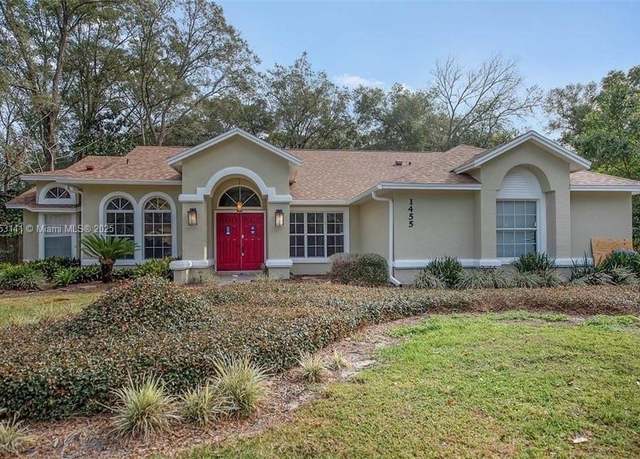Property at 1455 Deer Lake Cir, FL 32712, 4 beds, 2 baths