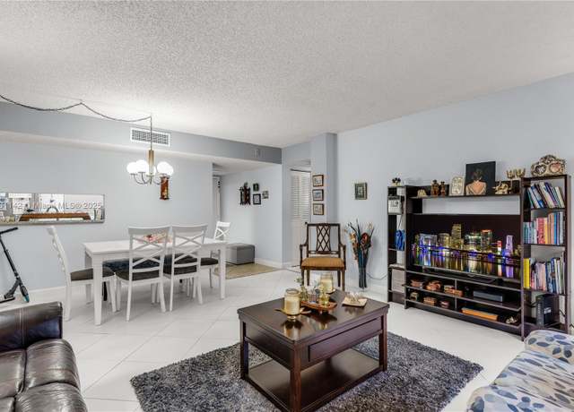 Property at 8045 SW 107th Ave #213, Miami, FL 33173, 2 beds, 2 baths